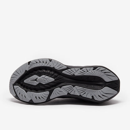 ASICS Womens Novablast 4