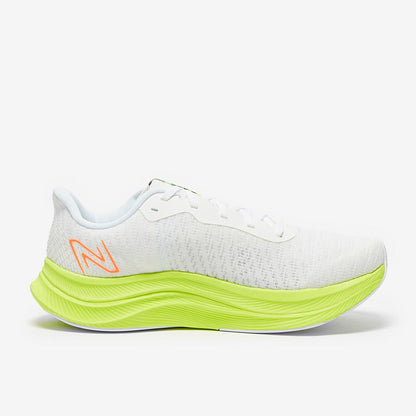 New Balance FuelCell Propel v4