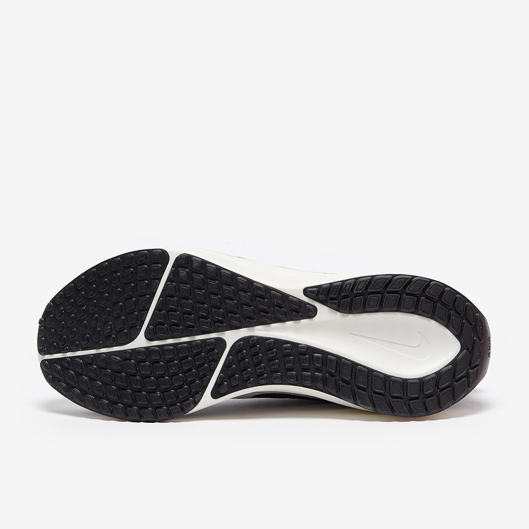 Nike Vomero 17