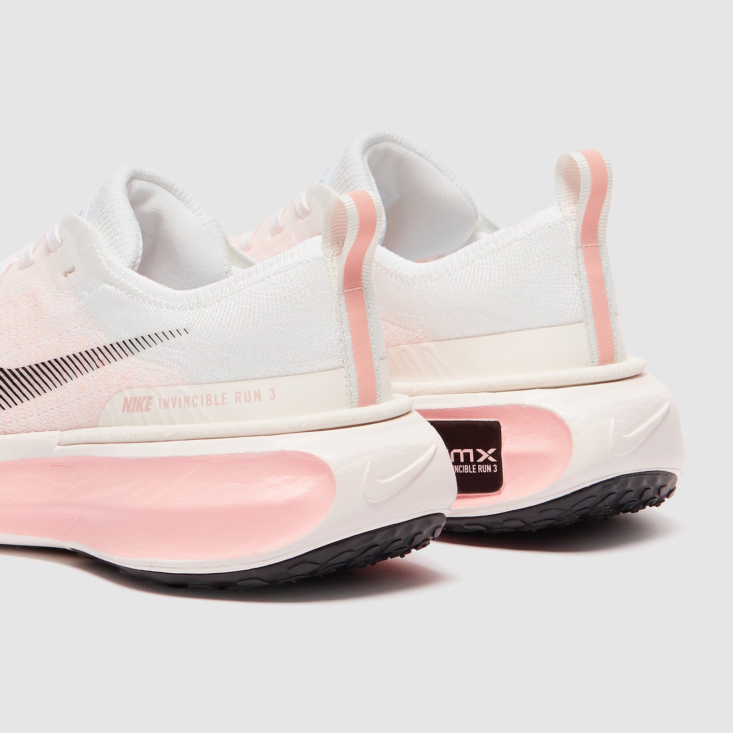 Nike Womens Invincible 3