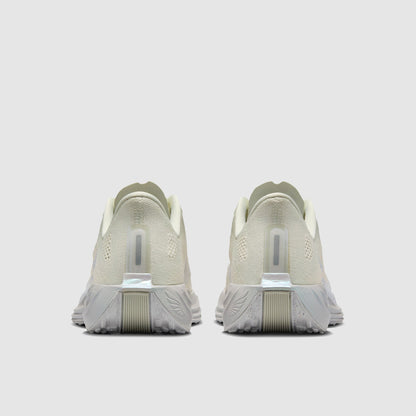 Nike Womens Pegasus Plus