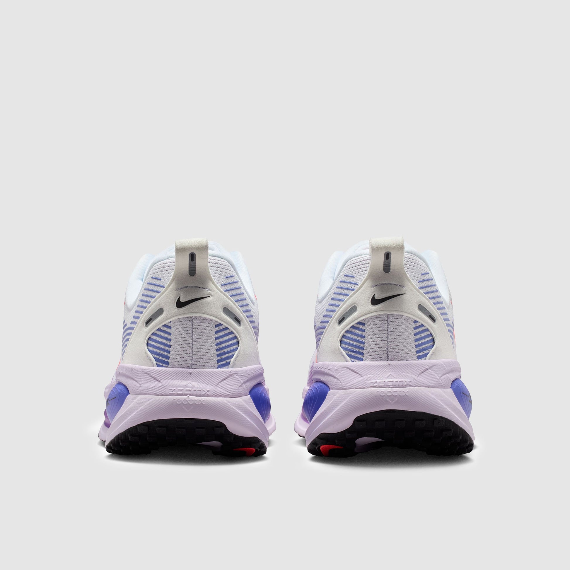 Nike Womens Vomero 18