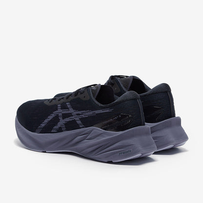 ASICS Novablast 3