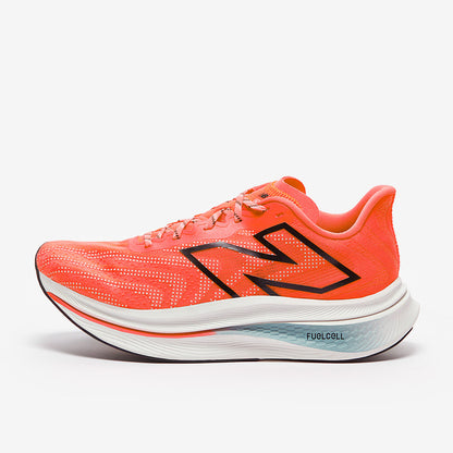 New Balance FuelCell SuperComp Trainer v2