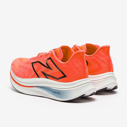 New Balance FuelCell SuperComp Trainer v2