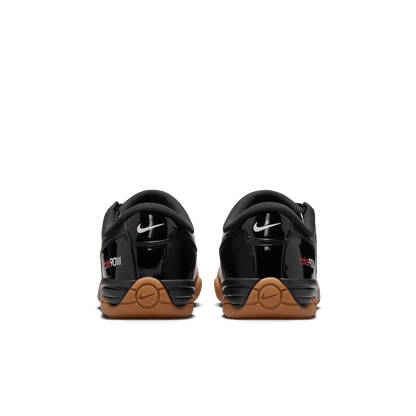 Men's Nike Total 90 “Bred Gradient”