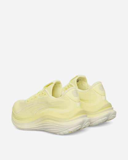 Women's MagMax NITRO Sneakers Gold Moon