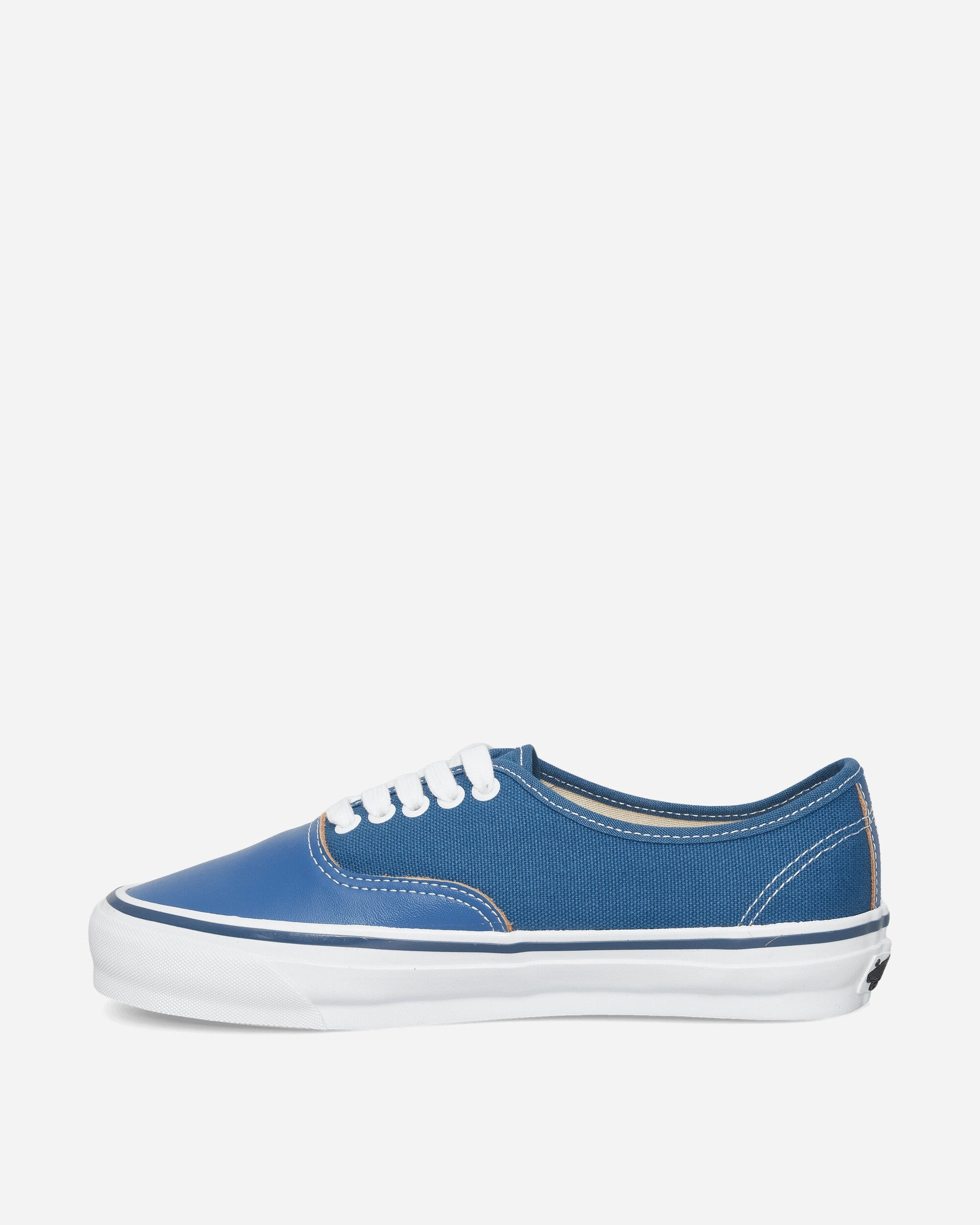 Authentic 44 Siped Vibram Sneakers Navy