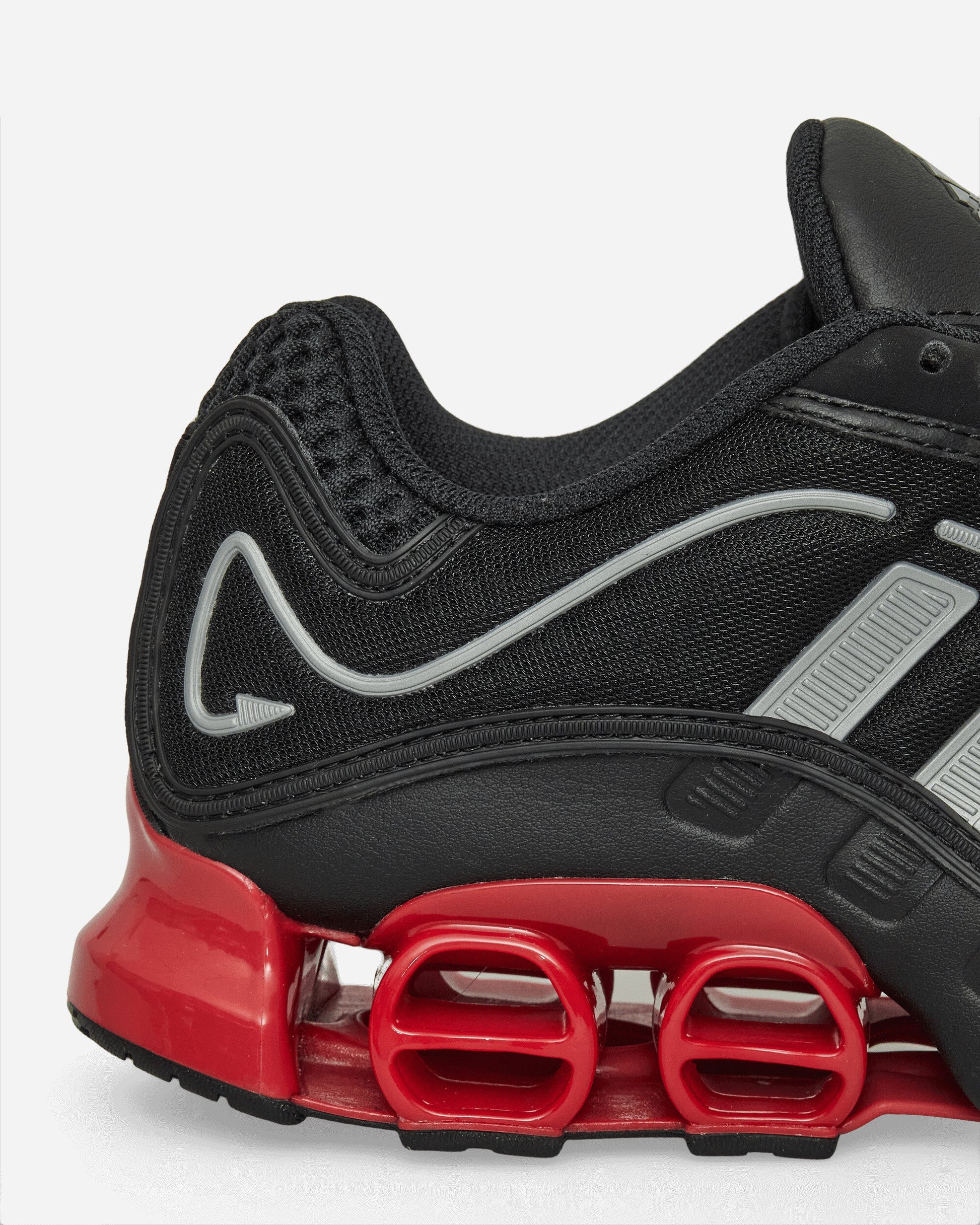 Megaride O1 Sneakers Core Black / Better Scarlet